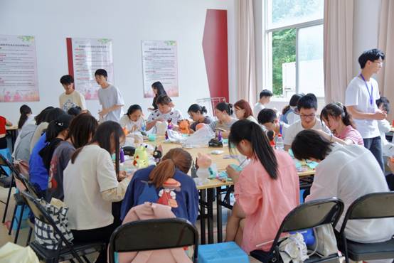 心文化守護心靈，放飛夢想——5?25趣味心理游園活動紀實